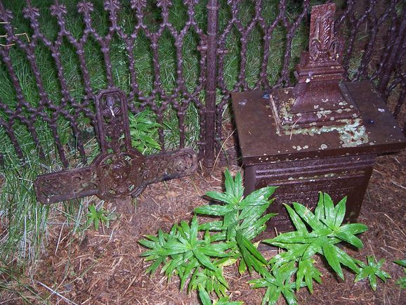 The_Iron_Cross_at_Myrar_Cemetery_Still1